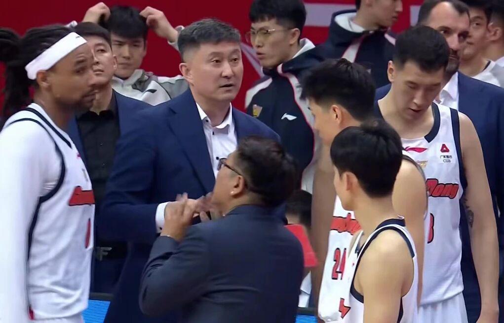 leyu小组-广东男篮3外援出征福建，拉科塞维奇随队，麦考尔缺席 确定被放弃